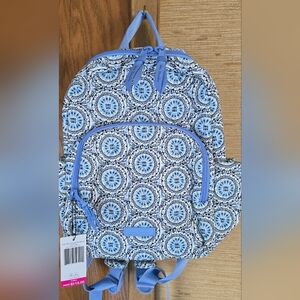 NWT VERA BRADLEY ESSENTIAL COMPACT BACKPACK in MINI SKETCHED MEDALLION pattern